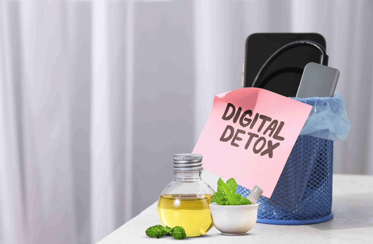 5 Best Essential Oils for a Digital Detox | Unplug Naturally                                        – Cliganic