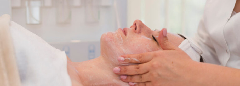 MT Skin Clinic Cover Image