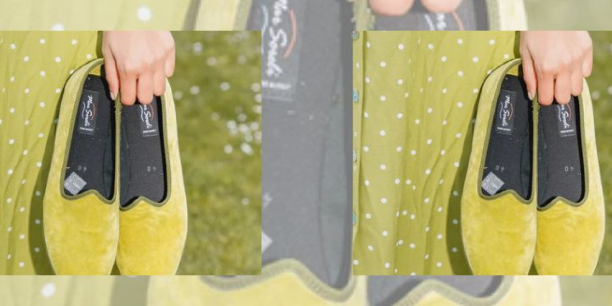 Reasons to Upgrade Your Footwear with the Best Friulane Slippers