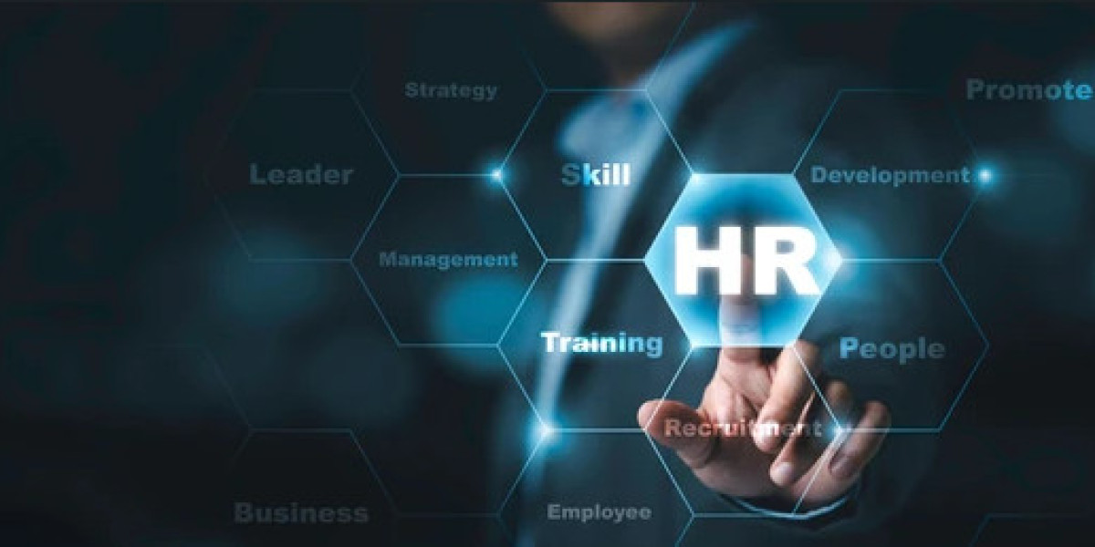 Why is a core HR training course useful for those entering HR
