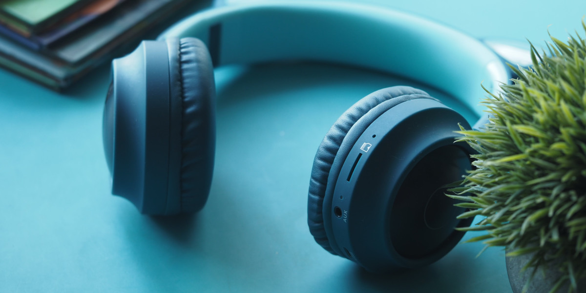 5 Headphone For Sale Projects For Any Budget