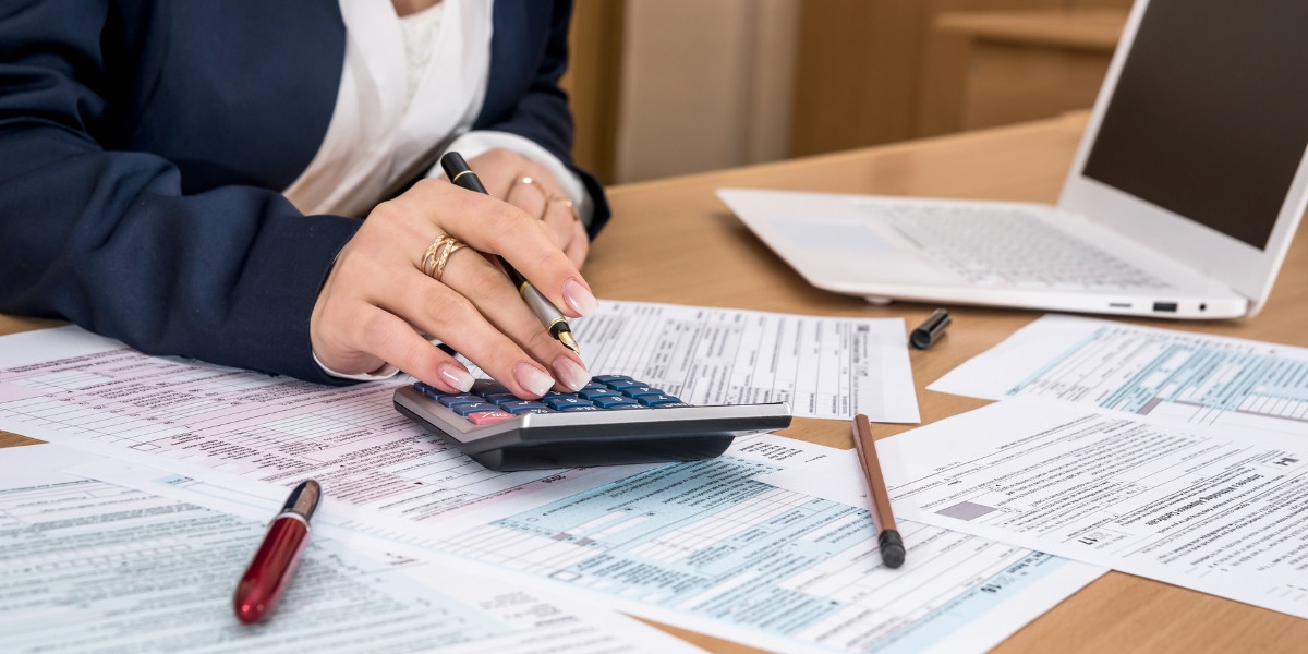 What Is a 1099 Form Generator and How Does It Simplify Tax Filing?