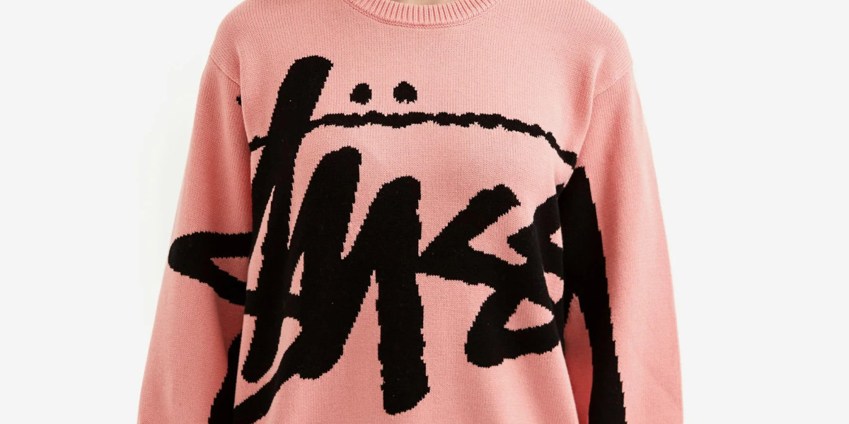 Fashion Tips: How to Wear Maglione Stussy with Confidence