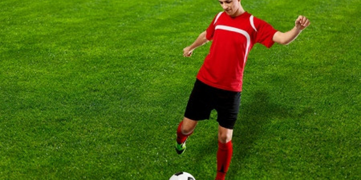 10 Essential Soccer Dribbling Drills for Youth and Beginners
