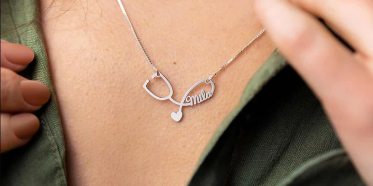 Premium Personalised Name Necklace in India – Redefine Your Elegance Today