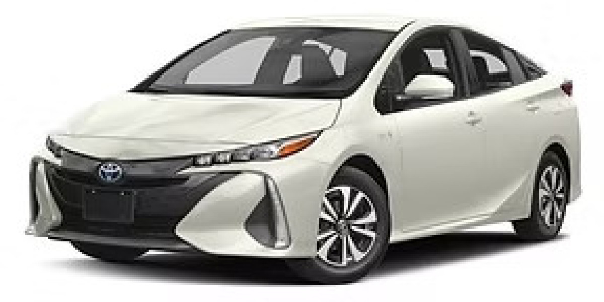 Reliable PCO car rental in Ealing with Yasin cars