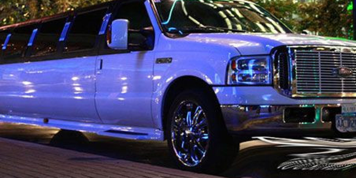 Top Benefits of Choosing A Universal Limousine for Wedding Transportation in London, Ontario