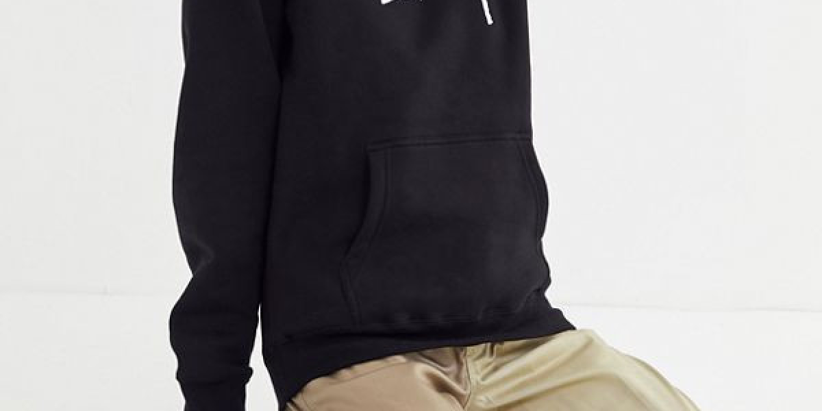 Rising Weekend Momentum as Stussy Sale Captures Growing Black Friday Interest