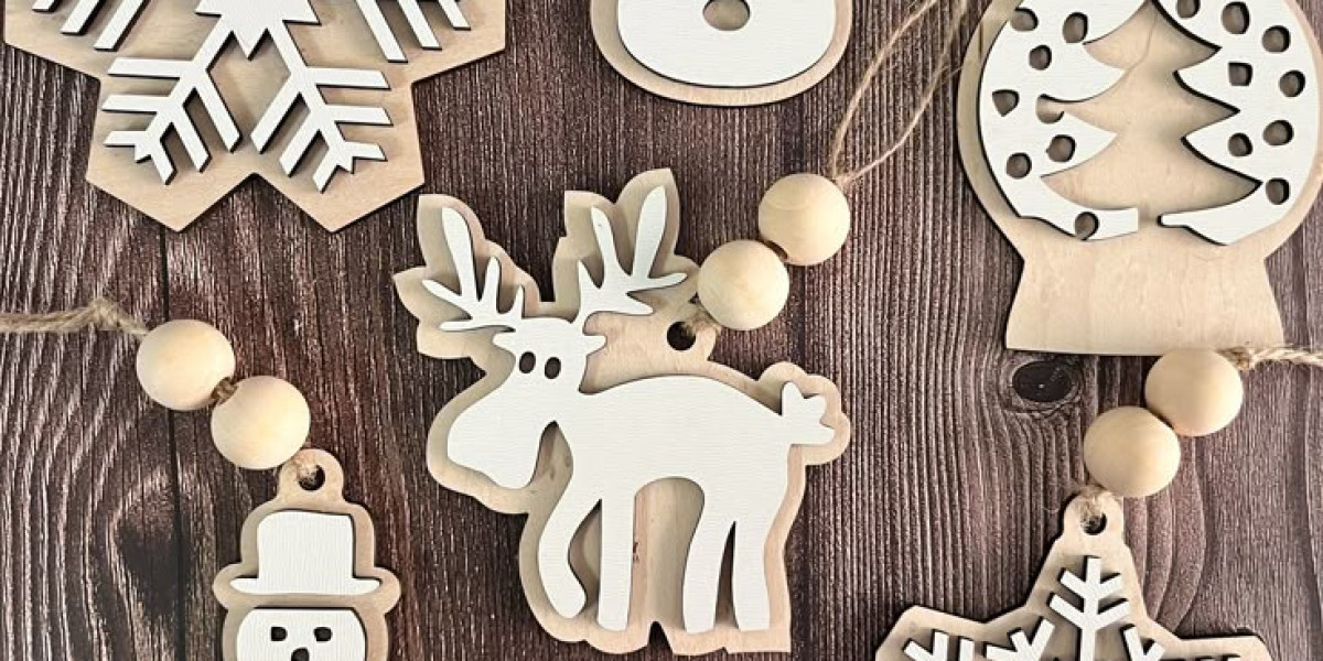 How to Make the First Wooden Snowflake of Winter​