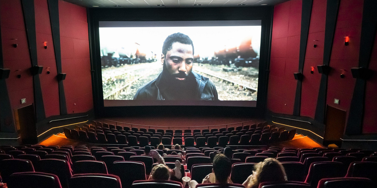 Смотреть фильмы.