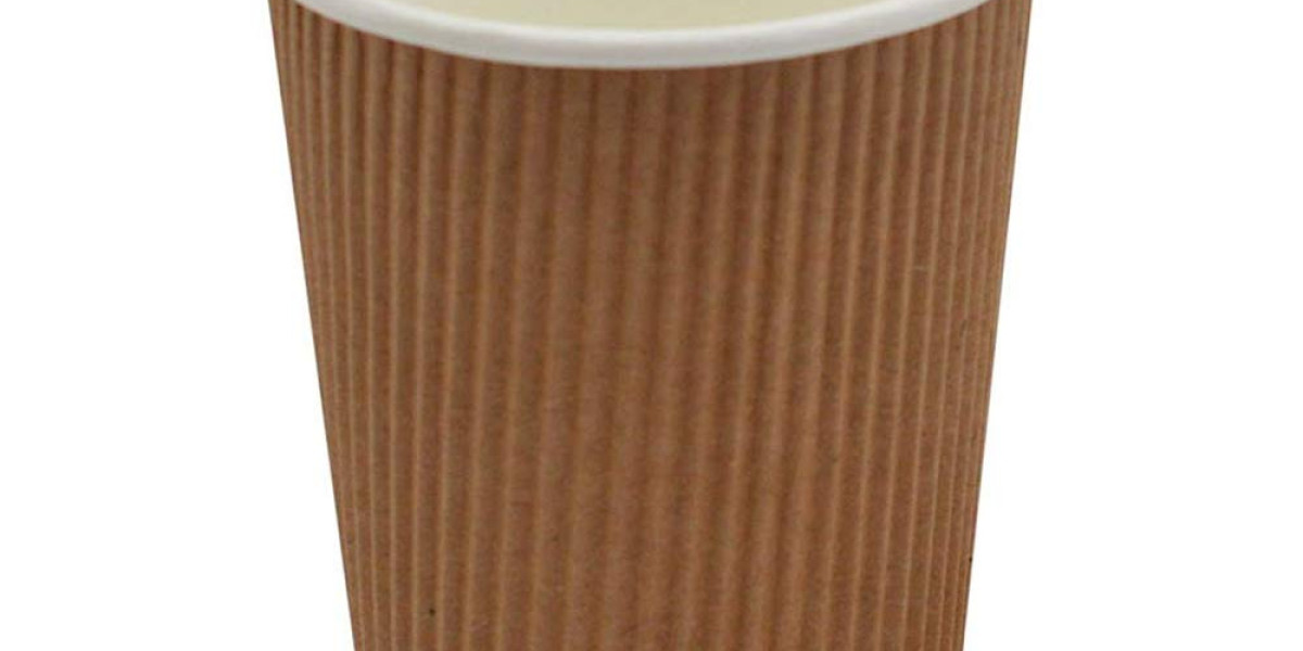 Choosing the Right Coffee Cups and Lids for Your Business in 2025