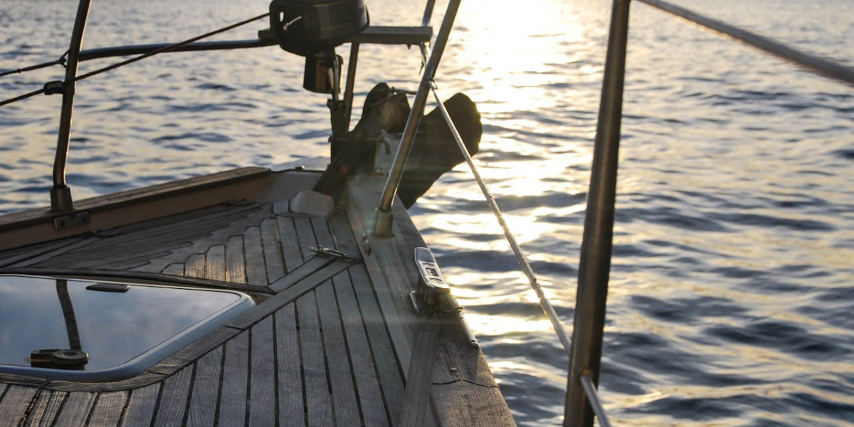 Navega Hacia el Éxito con Academia Náutica Mallorca: Formación Náutica en Palma de Primera Clase