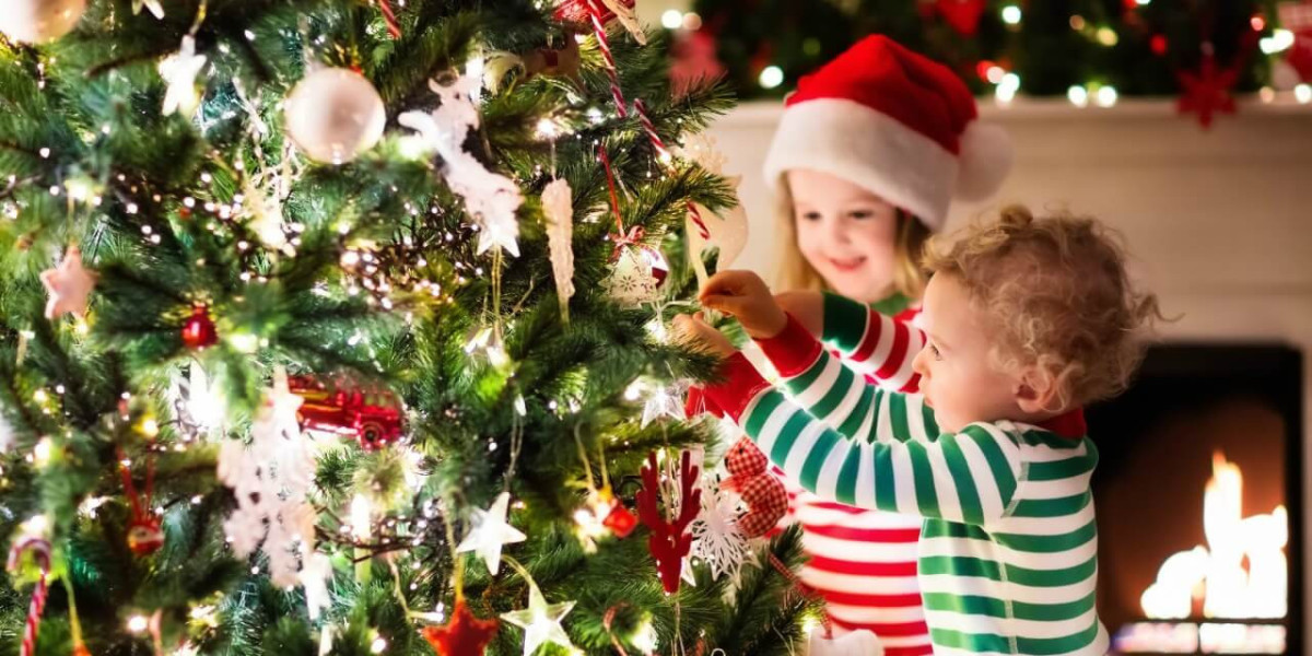 Christmas 2025 and Places with Lunch Specials to Enjoy the Holidays