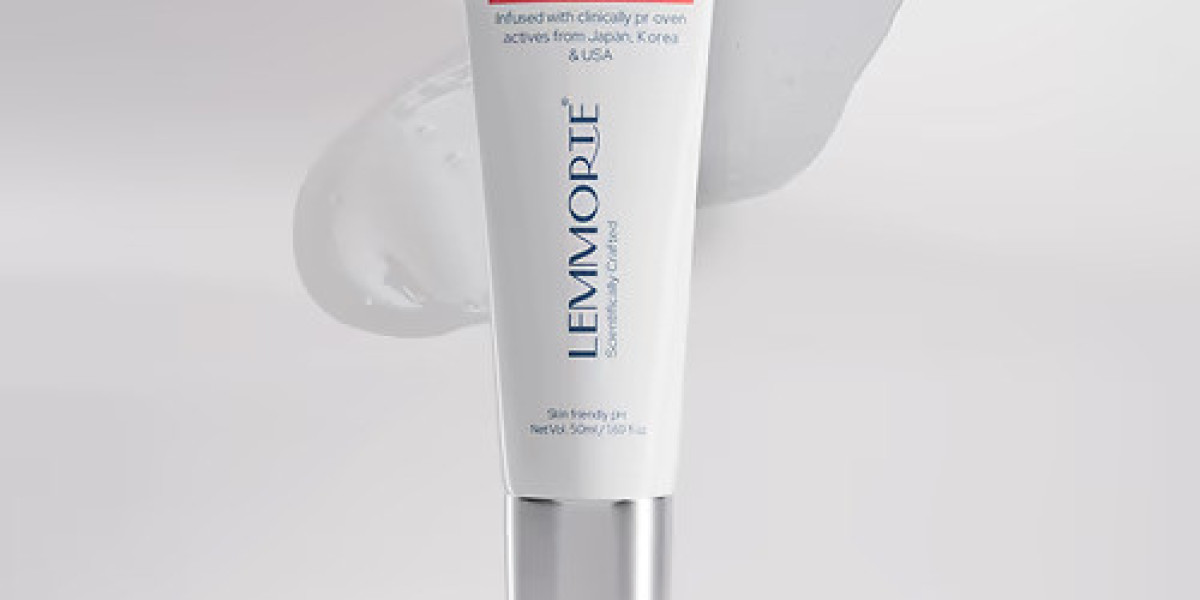 Acne Sunscreen: How Can the Right SPF Improve Acne-Prone Skin?