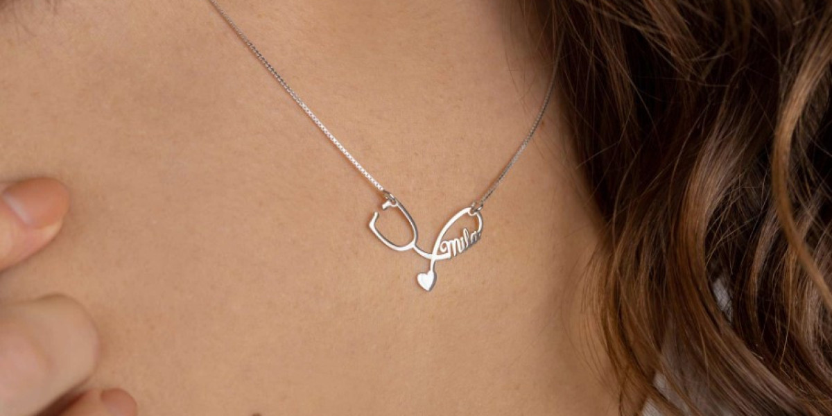 Affordable personalized name necklace in India – JewelWyn’s Must-Have Trend