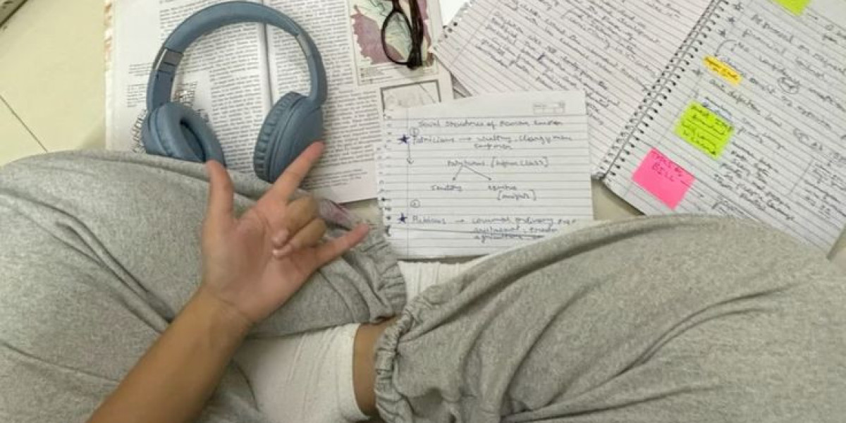 Online Course Assistance: What Students Should Expect in 2025